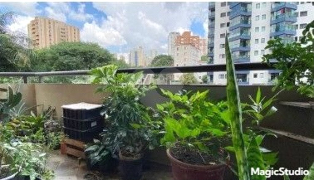 Apartamento com 187m² , 4 dormitórios , sendo 1 suíte , 3 vagas , para locação na Vila Mariana.