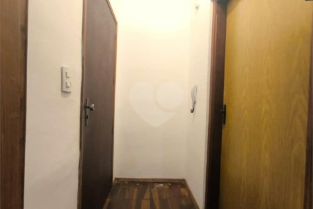 Apartamento à Venda no Edifício Esther Lins – Próximo à USP e UFSCar.