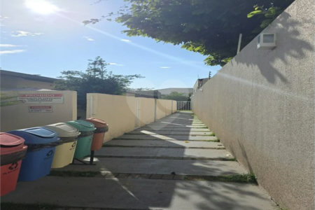 Indaiatuba - Condomínio Grand Ville - Apto mobiliado - Locação - R$ 3.000,00 - condominio - R$ 620,82 - IPTU - R$ 102,83- Apartamento 63m³ - 3 quartos - Apartamento semi mobiliado com ar condicionado - 1 quarto suíte. Inclui cama box Queen e guarda roupa modulado grande. 1 quarto com guarda-roupas.