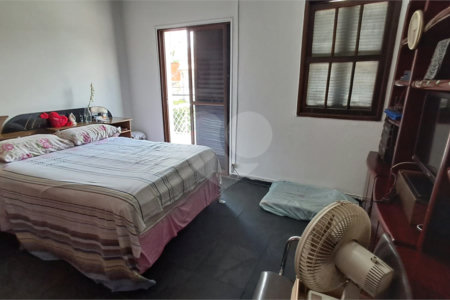Sobrado à venda | 740 m² | 5 dormitórios (1 suíte) no Bom Retiro!