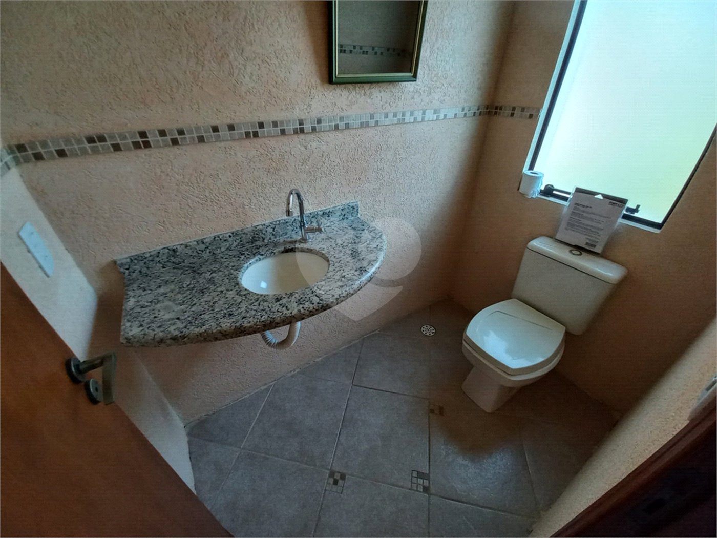 Casa Térrea no Condomínio Damha I,