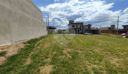 Terreno à venda no condomínio Residencial Villeneuve, São Carlos - SP