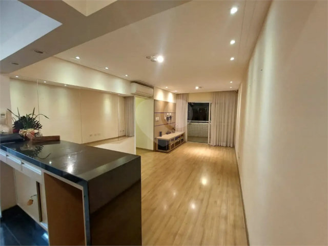 Apartamento à venda com 3 quartos, sendo 1 suíte,  em Vila Mazzei, São Paulo, SP