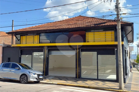Salão Comercial para Locação | Esquina no Centro de Salto/SP