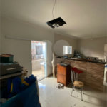 Casa Térrea com 2 dormitórios, sendo 1 suíte.