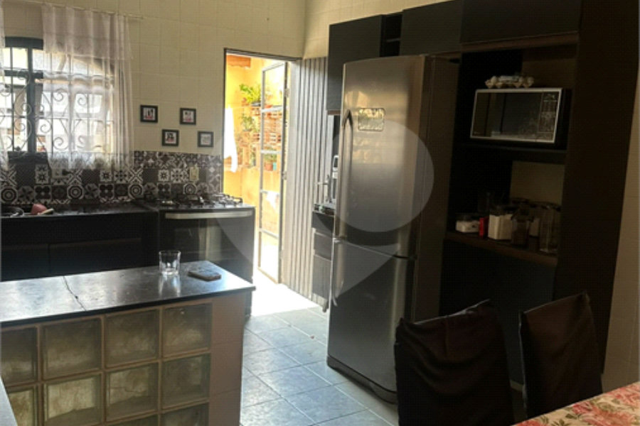Sobrado com 4 Quartos à venda, 250m² - Jardim Líbano