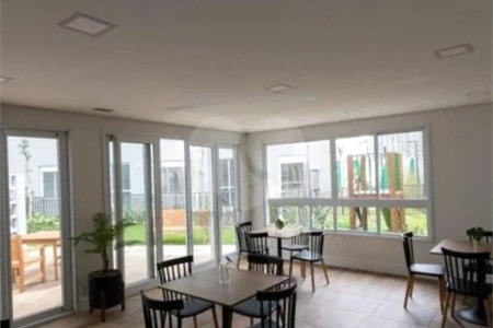 Apartamento na Região do Brás à 8 Minutos do Metrô com 2 Dormitórios e Lazer no Condomínio