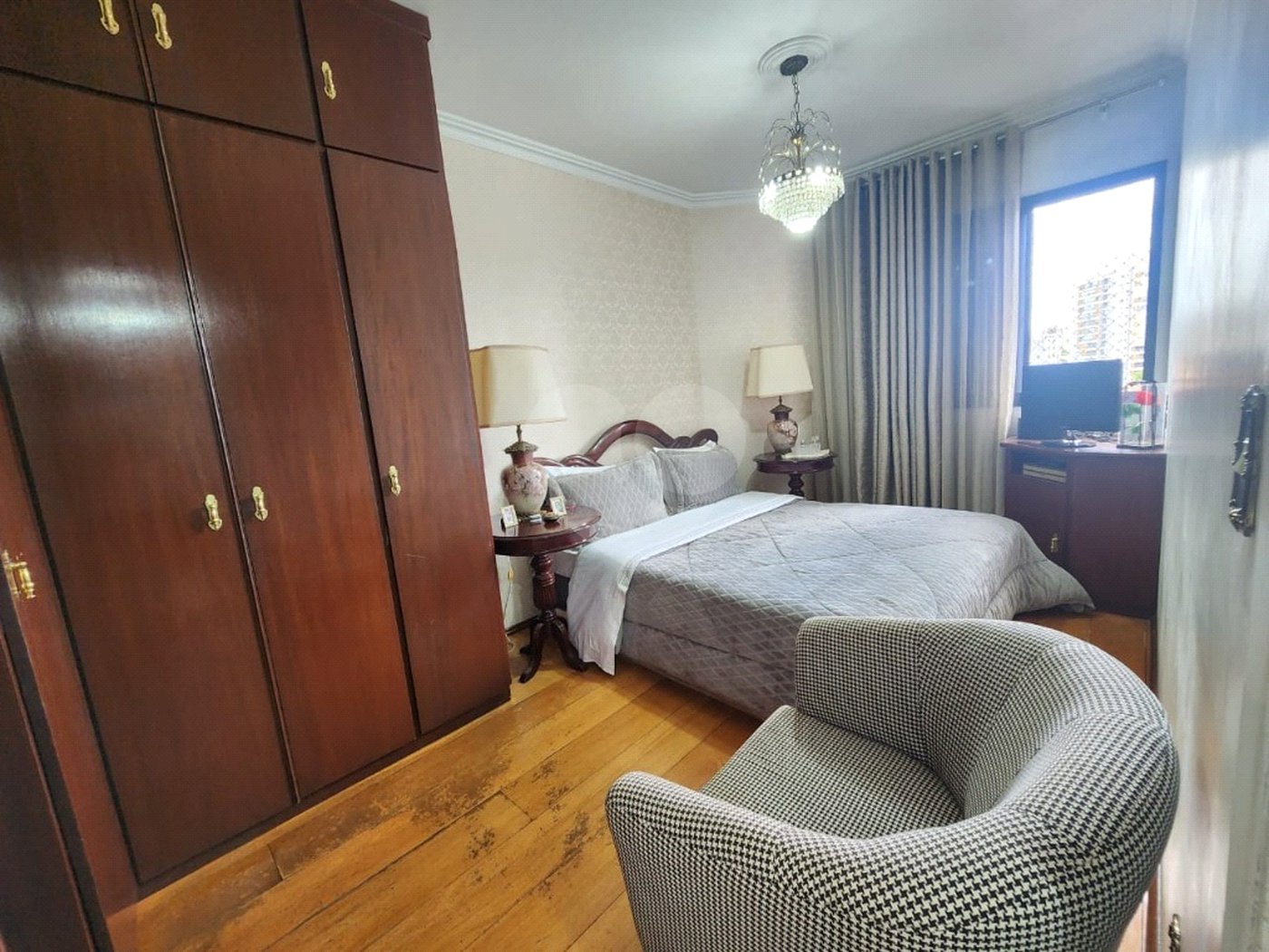 Apartamento com 70m² , 2 dormitórios , sendo 1 suíte , 2 vagas , à venda no Bosque da Saúde.