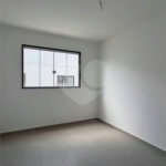 Casa duplex com 4 quartos, piscina e área gourmet, em condomínio com lazer completo e localização estratégica ao lado do Park Shopping.