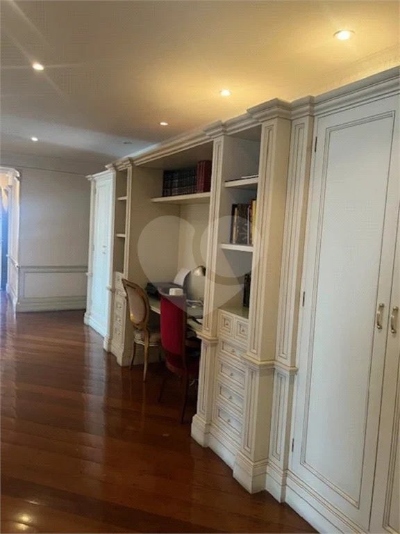 Apartamento à venda com 4 suítes em Santa Cecília, São Paulo, SP
