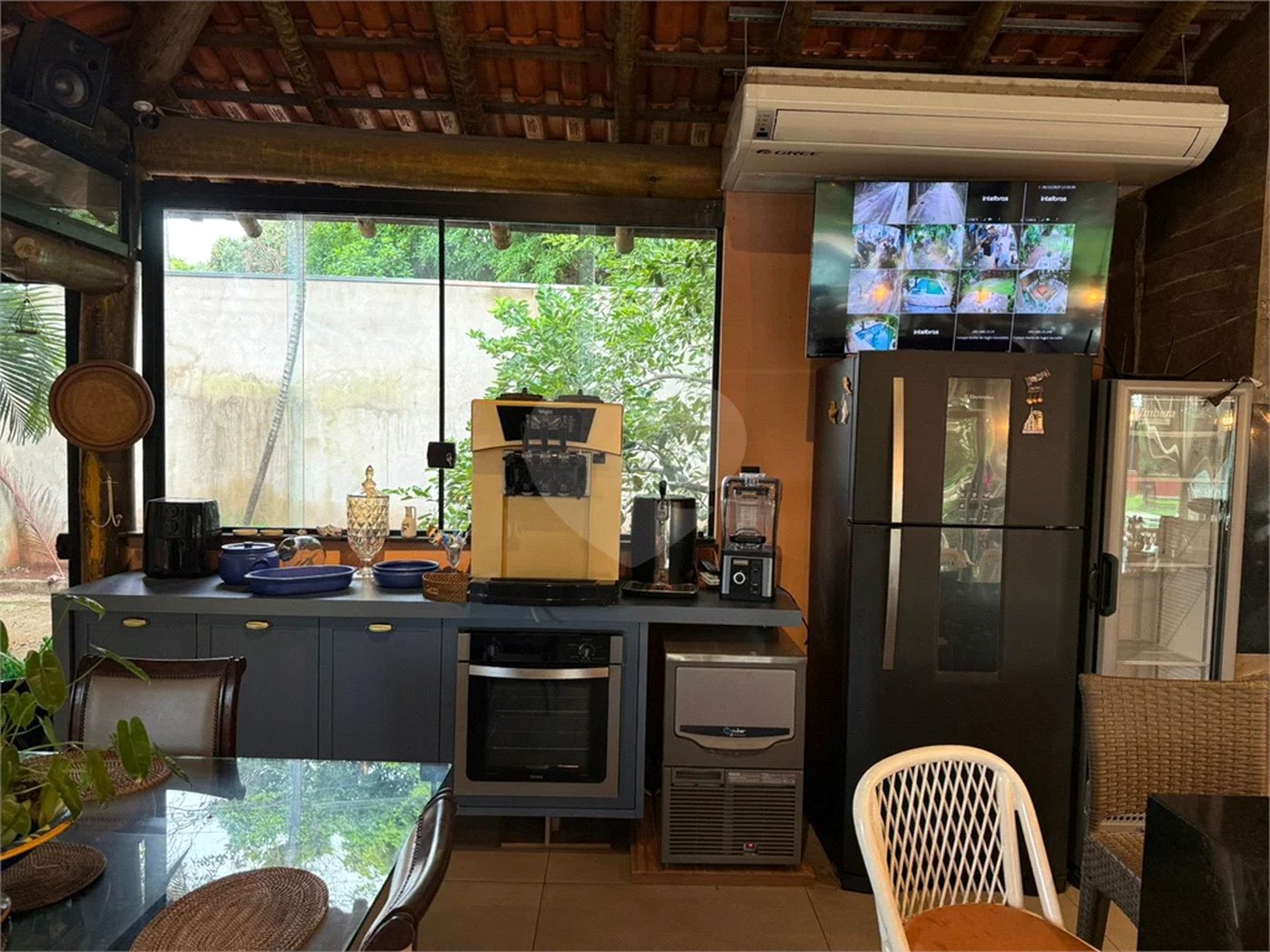 Chácara no Unileste, com espaço para eventos e cozinha industrial, na modalidade porteira fechada,
