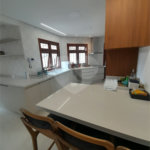3 AMPLAS SUITES MAIS ECRITORIO MUITO VERDE E AMPLO QUINTAL