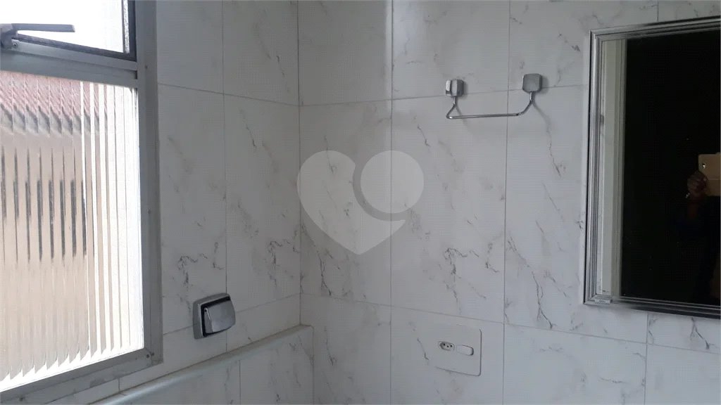 Venda apartamento 2 dormitórios, vaga de garagem fixa, lazer completo. Campo Belo. SP.