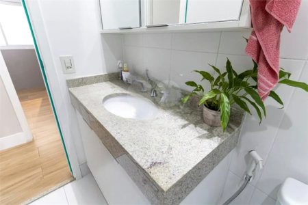 Apartamento Garden à venda ? 500 m do Metrô Conceição | Reformado e com quintal privativo