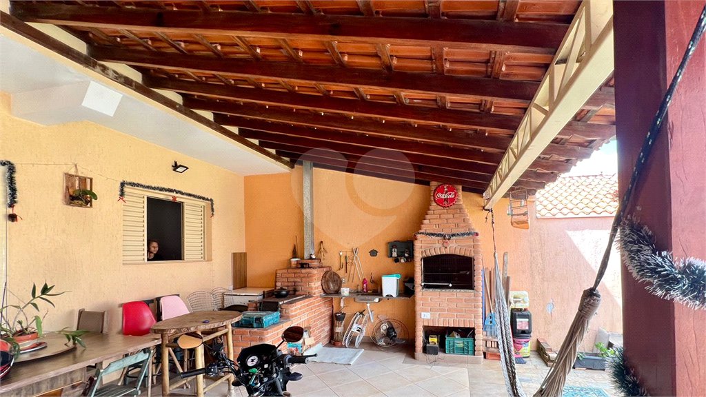 Sobrado à venda com 4 quartos, em Residencial Itamarati