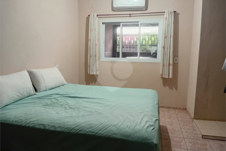 Sobrado 5 quartos.