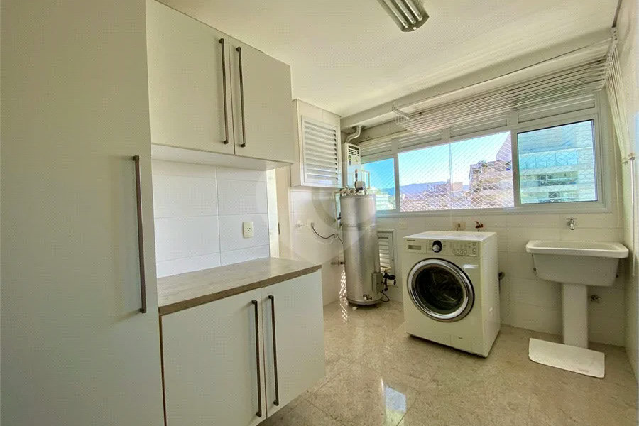 Apartamento à venda com 4 suítes em Riviera de São Lourenço, Bertioga, SP