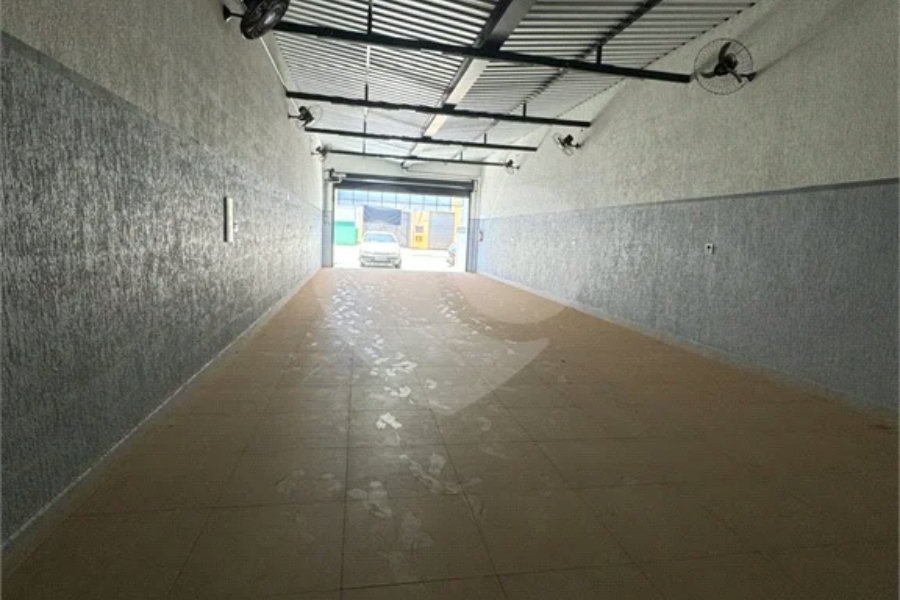 Salão Comercial para locação no Vila Industrial.