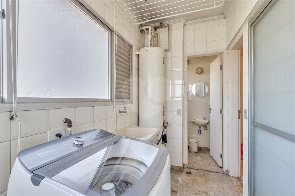 Apartamento à venda com 3 suítes em Campo Belo, São Paulo, SP