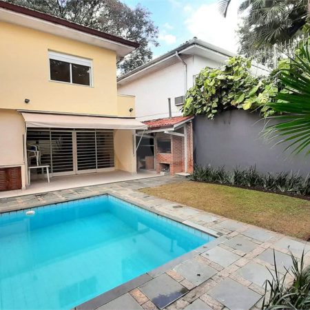 Sobrado à venda ou para alugar com 3 quartos, sendo 2 suítes, em Brooklin, São Paulo, SP