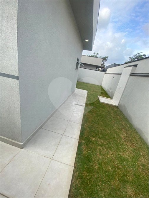 MARAVILHOSA CASA NO CONDOMÍNIO TERRAS DO VALE