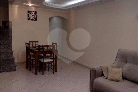 Casa com 180m² , 3 dormitórios , sendo 1 suíte , 2 vagas , à venda em Itaquera
