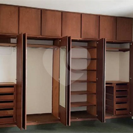 Apartamento no Condomínio Torello Dinucci