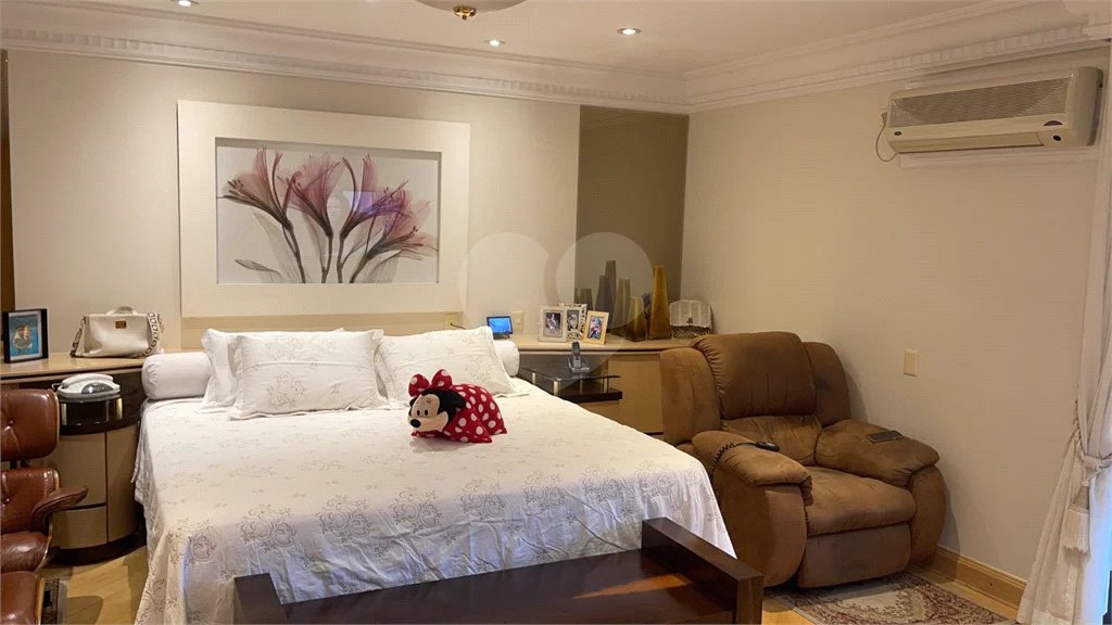 Apartamento com terraço 385m² 03 dormitórios sendo 2 suítes 5 vagas..Estuda Permuta.