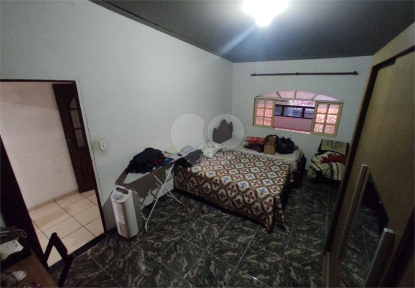 CASA A VENDA NO BAIRRO NOVO HORIZONTE COM 200M², 4 DORMITÓRIOS, 2 BANHEIROS, 2 VAGAS, SJC