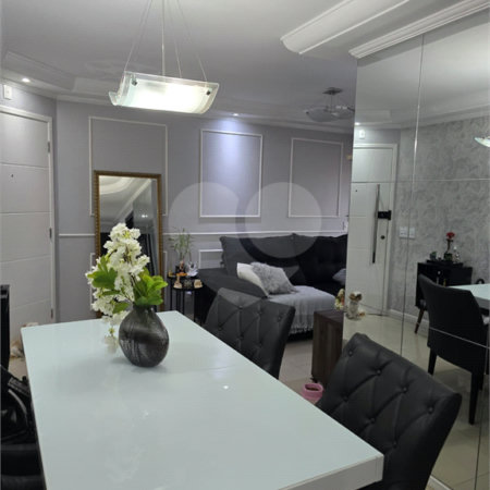 Apartamento de 3 quartos, com garagem, á venda no Cambuci