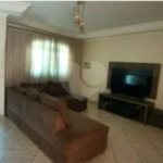 Casa com 205m² , 3 dormitórios , sendo todos suítes , 5 vagas , á venda no bairro Bangú em Santo André.