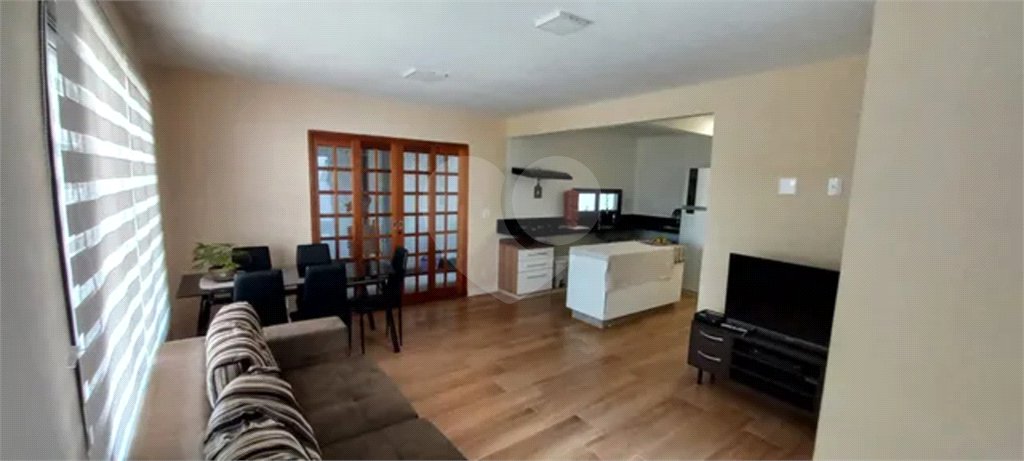 CASA A VENDA NO VISTA VERDE COM 250M², 3 DORMITÓRIOS, 1 SUÍTE, 2 VAGAS, SÃO JOSÉ DOS CAMPOS/SP.