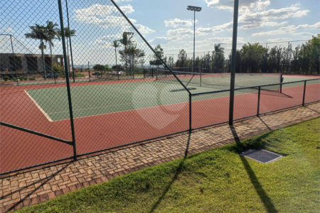Terreno para venda no condomínio de alto padrão Damha Golf