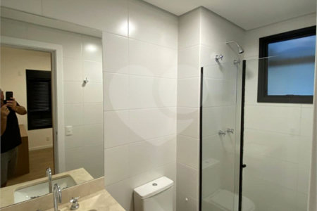Apartamento com 89m² com 2 suites 2 vagas na Vila Mariana Condominio repleto de lazer. Aceita e estuda Permuta.