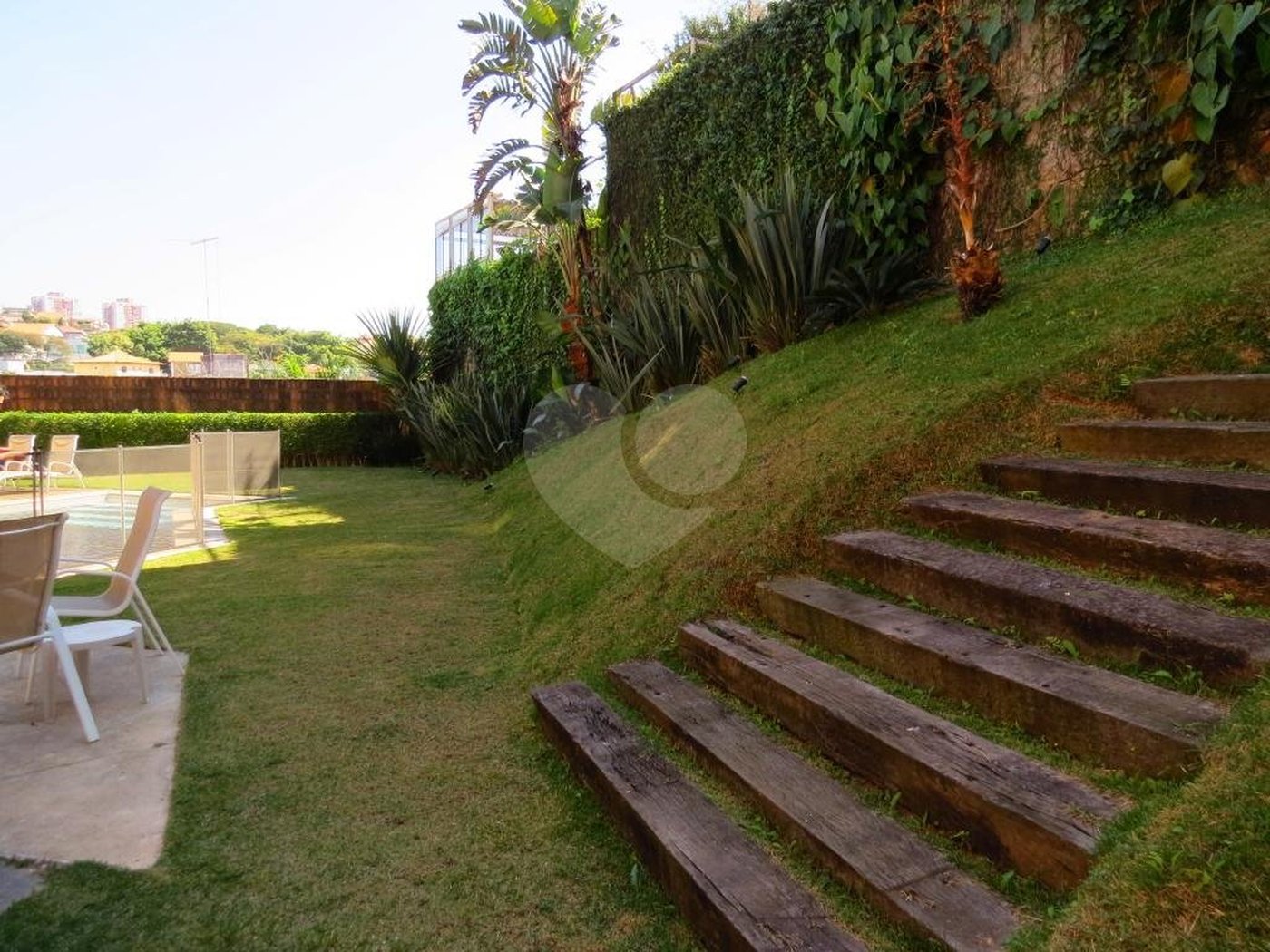 Casa de Vila à venda com 5 quartos, sendo 3 suítes, em Morumbi, São Paulo, SP