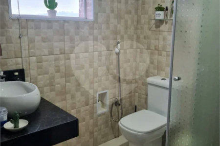 Casa com 183m², 3 dormitórios, 2 vagas, à venda em Santo André