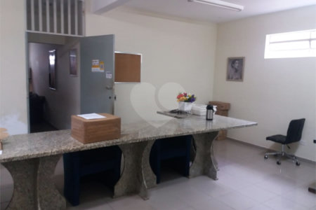 Casa à venda ou para alugar com 8 quartos em Chácara Santo Antônio, São Paulo, SP