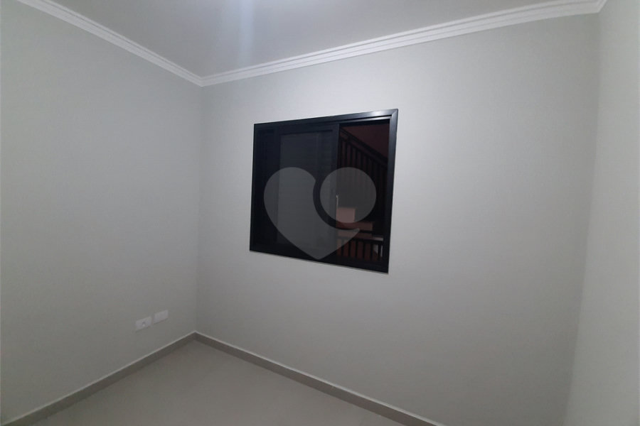 Apartamento VENDER na Vila Nivi, com 37m2, 2 quartos, 2 banheiro, sala, cozinha, SEM vaga