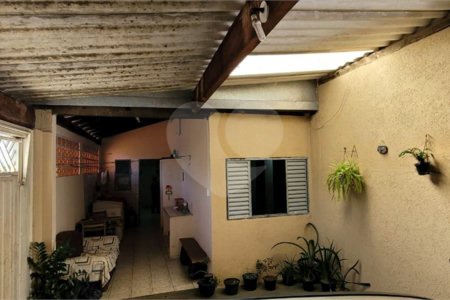 Casa térrea em Ibaté/SP.