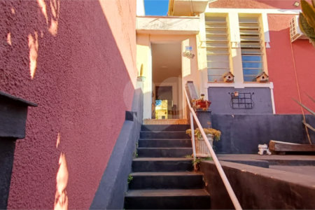 Oportunidade Única no Centro de São Carlos: Imóvel Versátil para Residência ou Negócio