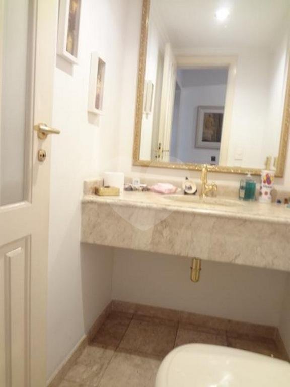 Apartamento em Moema