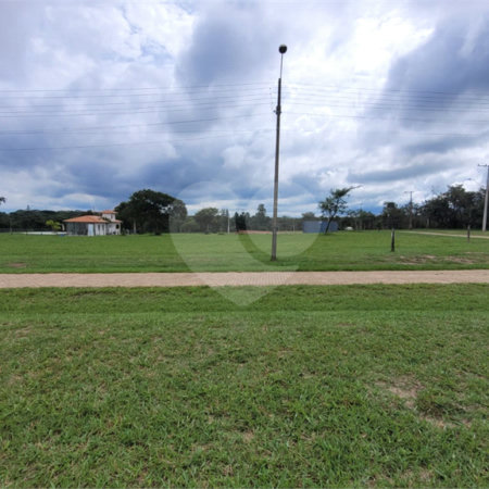 Loteamento no Condomínio Vila Pinhal do Broa