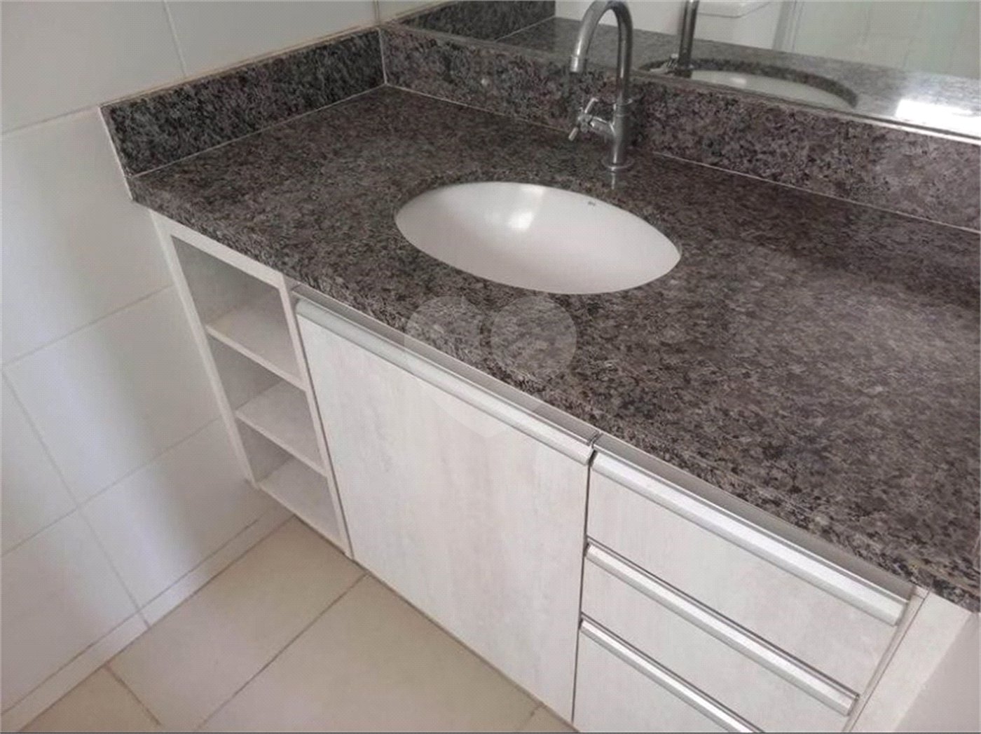 Apartamento à Venda em Condomínio Fechado – Ótima Localização e Infraestrutura Completa