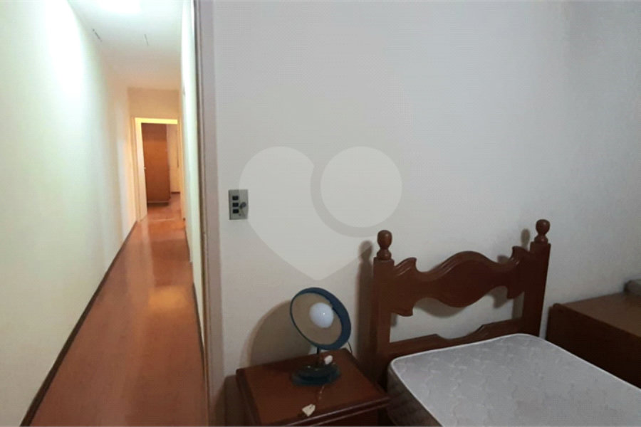 Sobrado amplo com 3 quartos, suíte e quintal para venda no Tremembé !!!
