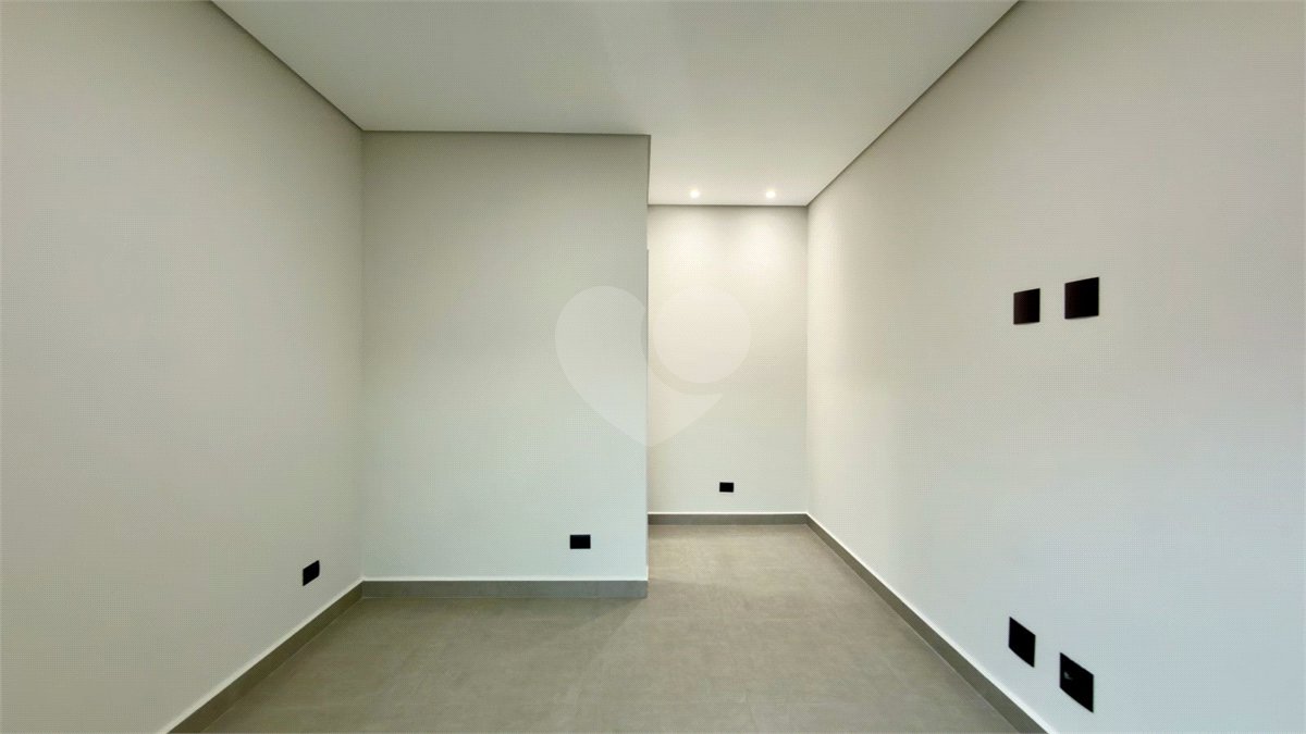 Casa térrea 3 dormitórios (3 suítes), espaço gourmet, piscina, 2 vagas garagem, condomínio fechado com ampla área lazer
