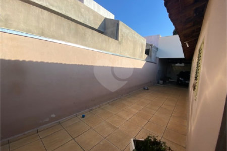 Casa térrea de 3 dormitórios
