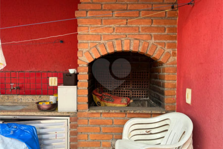 Sobrado a venda na Mooca, com 120m2, 2 dormitórios e 2 vagas - Estuda permuta.