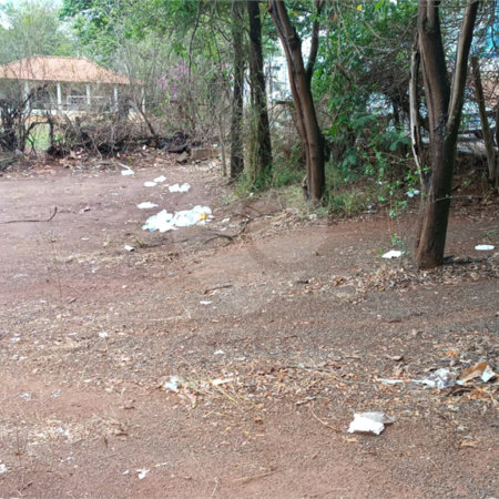Terreno de 4600 m²