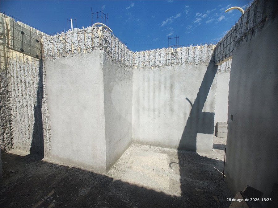 Terreno 810 metros à venda em Atibaia com projeto aprovado exclusivo de alto padrão com construção inacabada