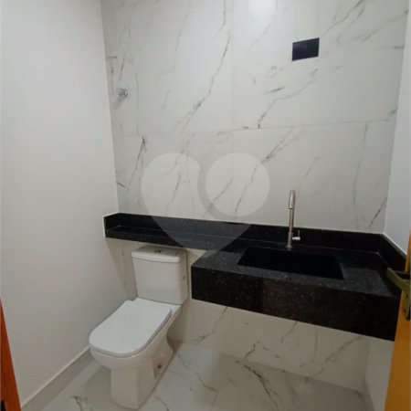 Casa com 155m² , 3 dormitórios , sendo 1 suíte , 4 vagas , à venda no Parque das Nações em Santo André.